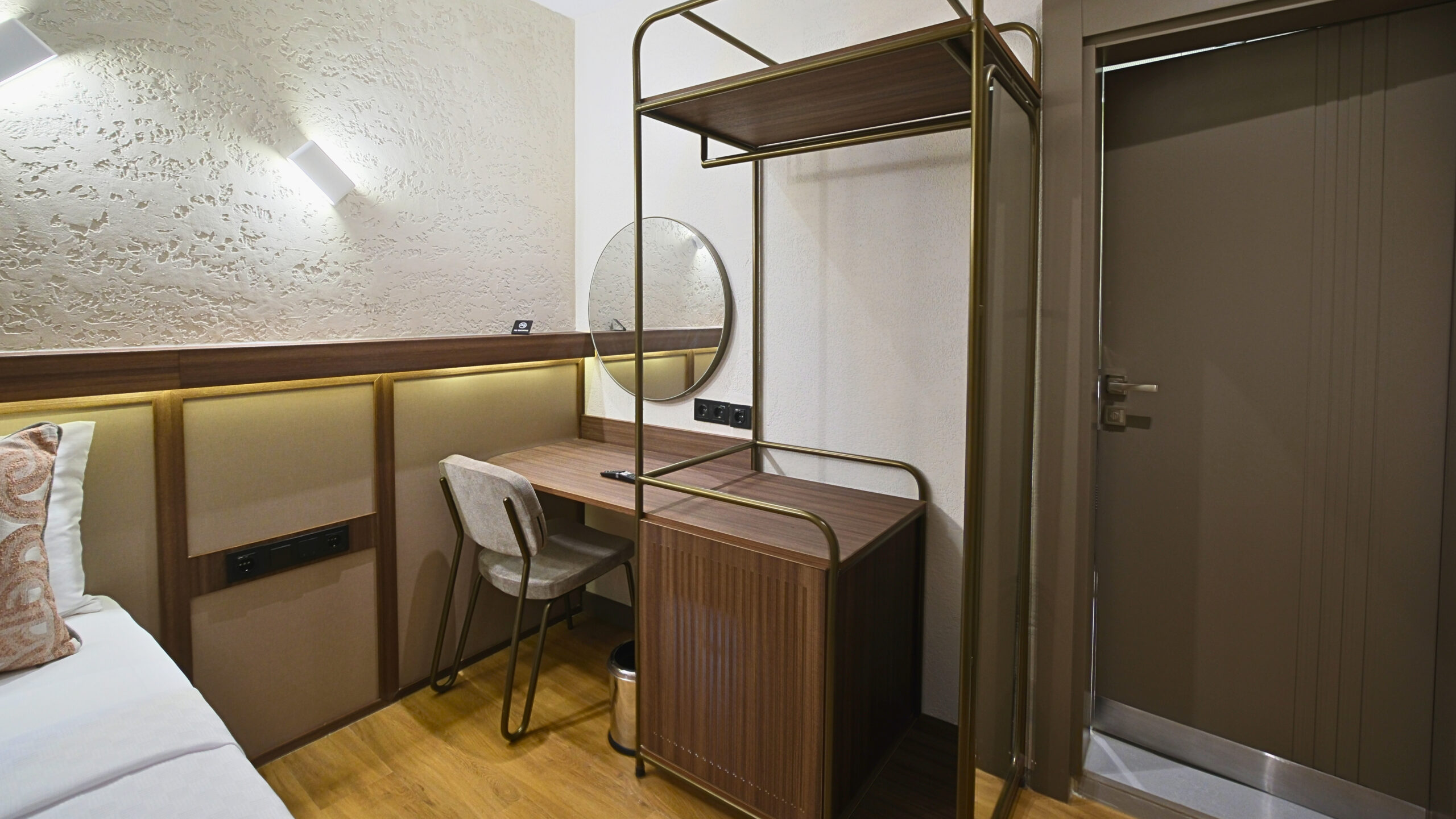 The Rizon Hotel Detaylar