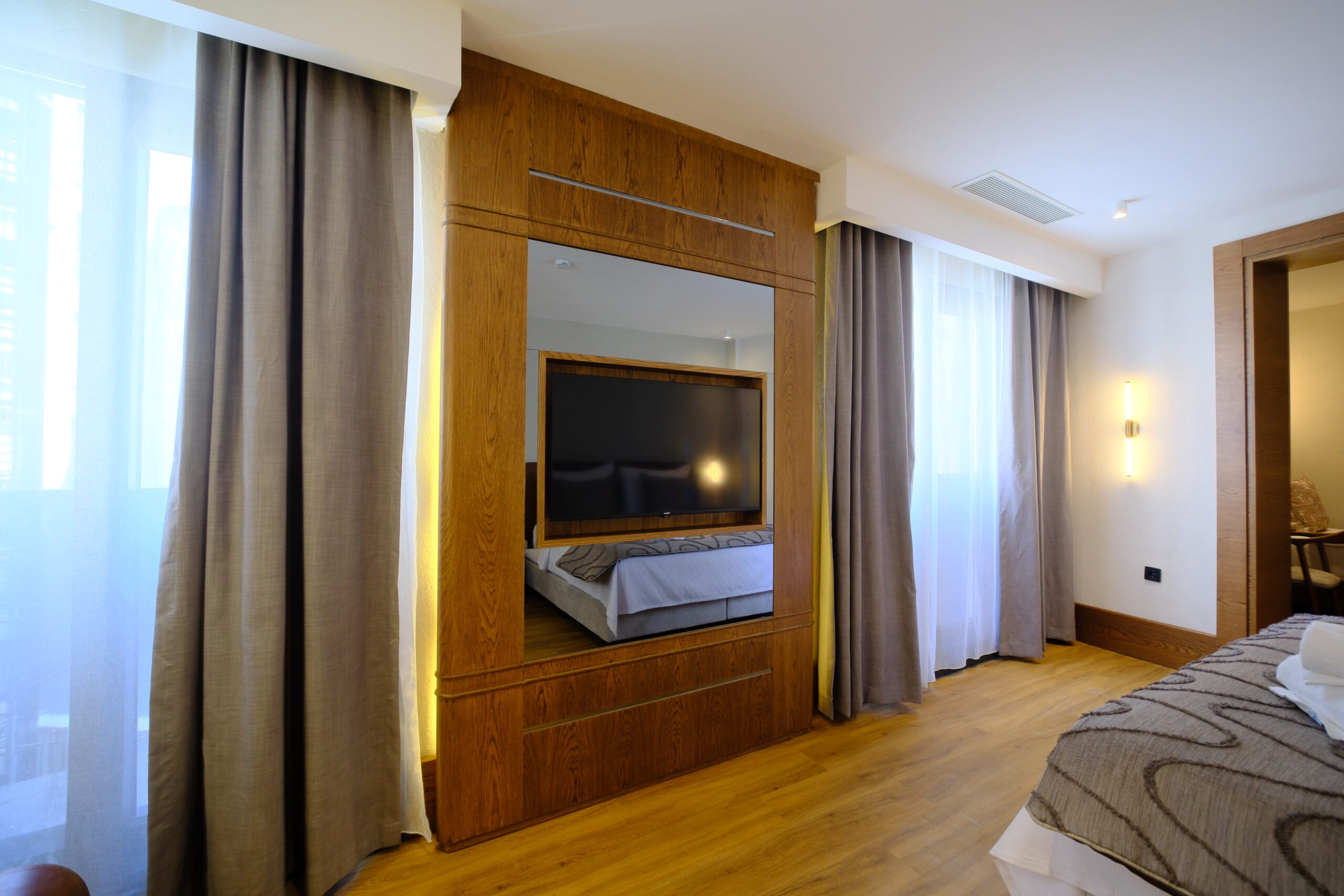 Suite Room with French Bed and Twin Bed
