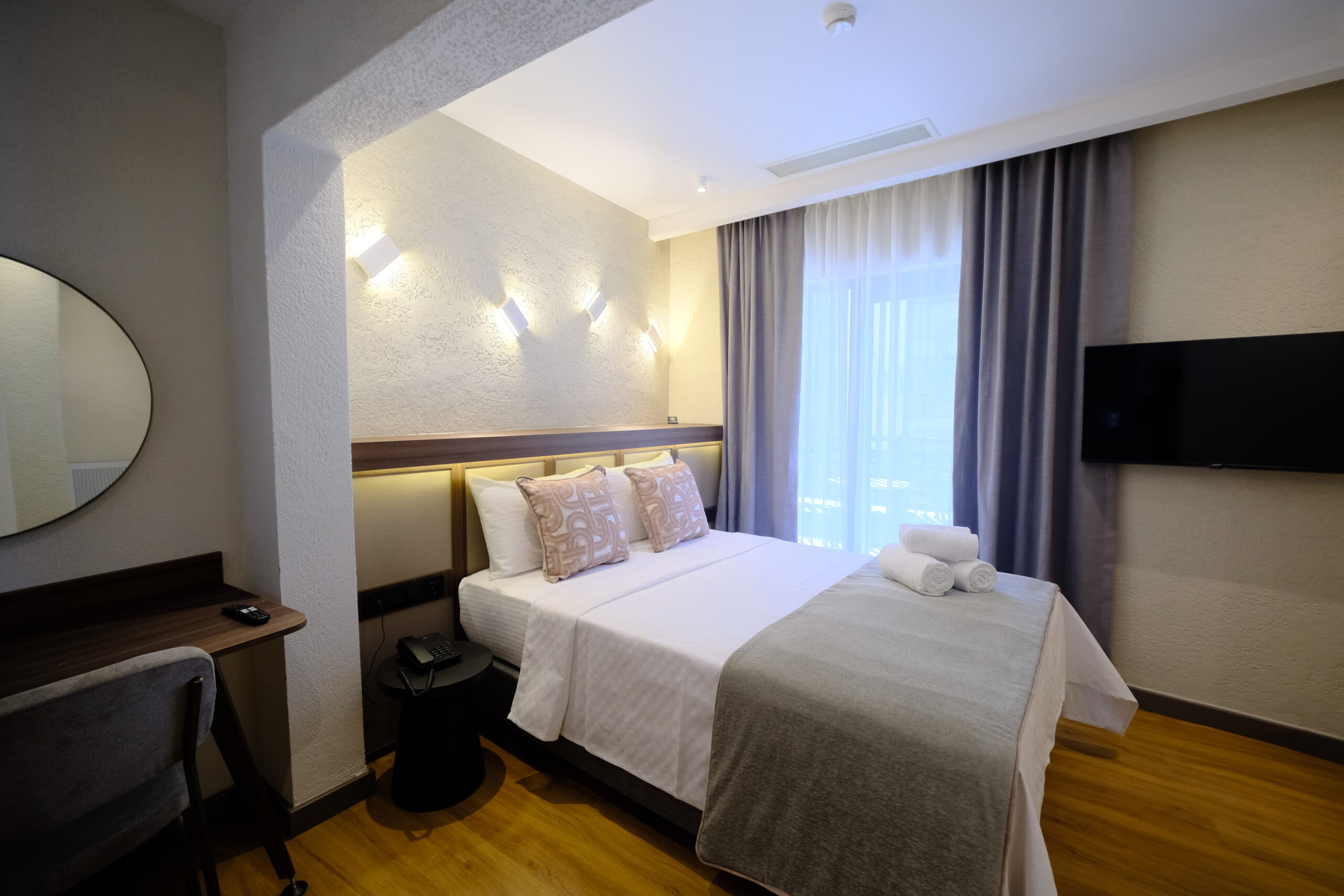 Superior Room with French Bed